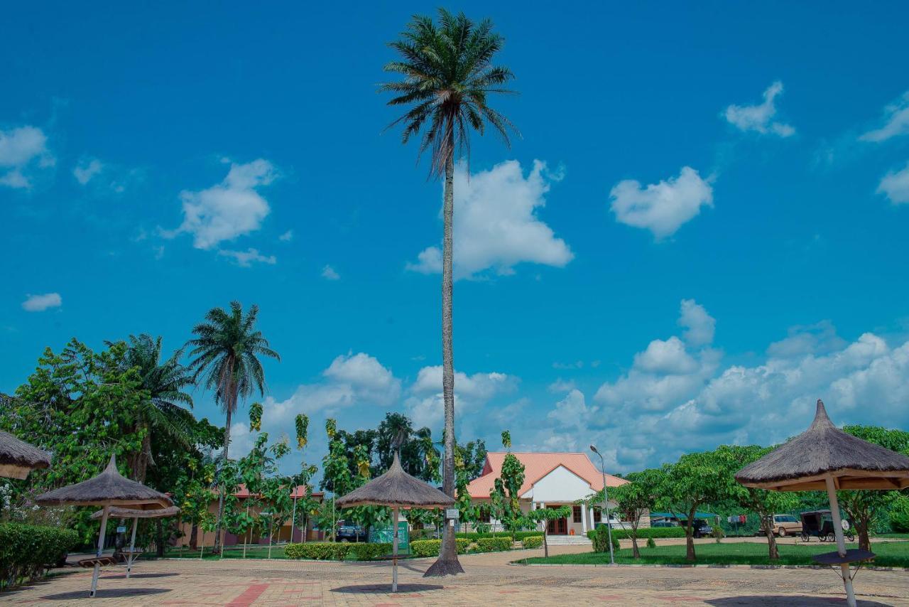 Отель Nelson Mandela Gardens Okpanam Экстерьер фото
